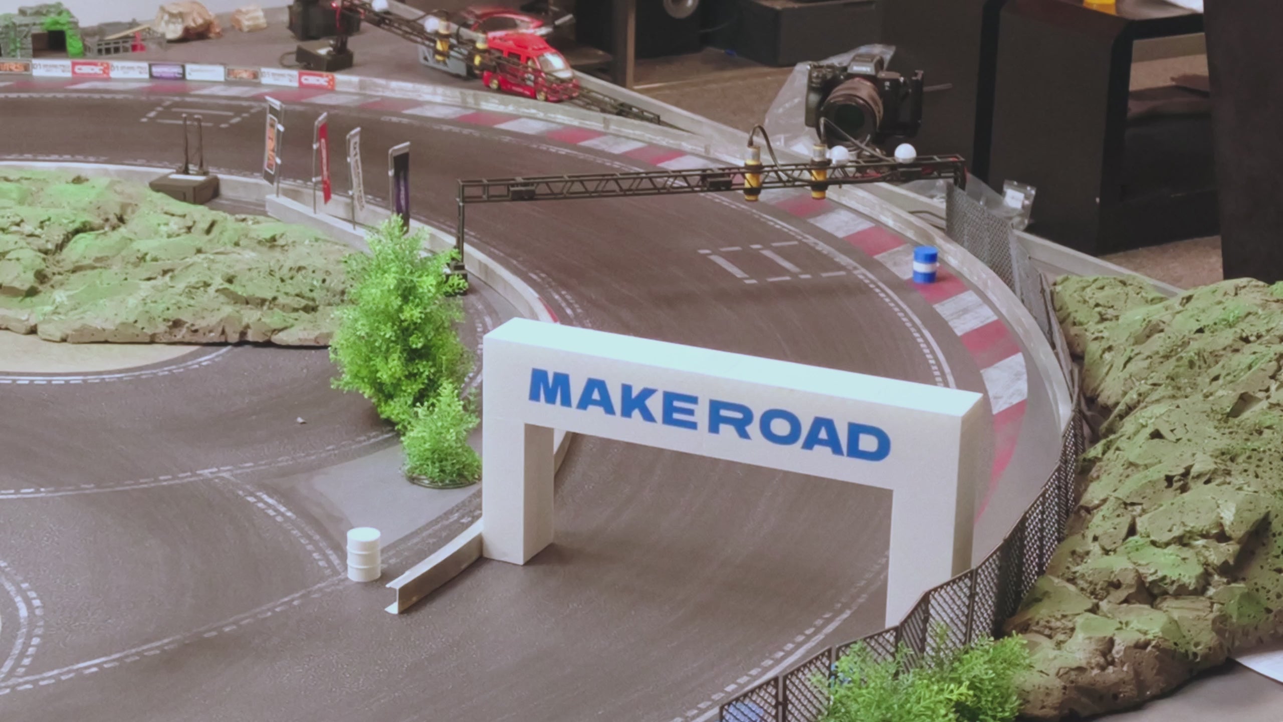 Carregar vídeo: Makerkit RC Car demo video